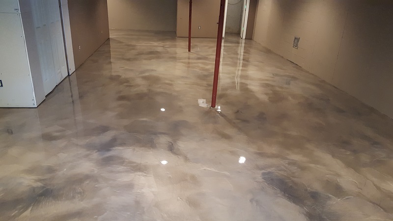 Epoxy flooring is a beautiful and durable flooring solution for a wide variety of commercial and residential applications.
