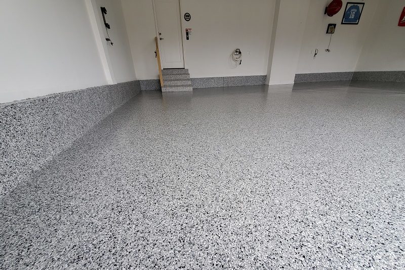 Epoxy garage floors offer many advantages when you need attractive and durable flooring for either a home or a commercial garage.